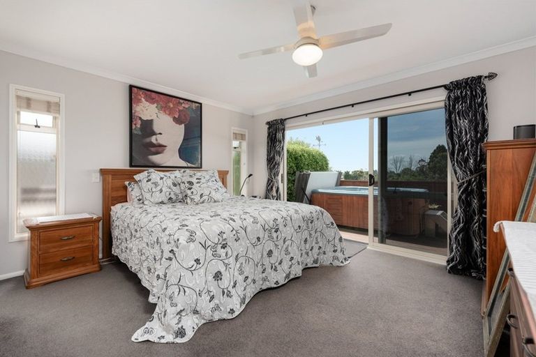 Photo of property in 24 Woodleigh Place, Ohauiti, Tauranga, 3112