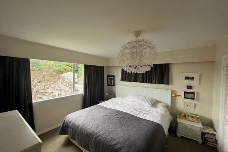Photo of property in 14 Ardal Grove, Tirohanga, Lower Hutt, 5010