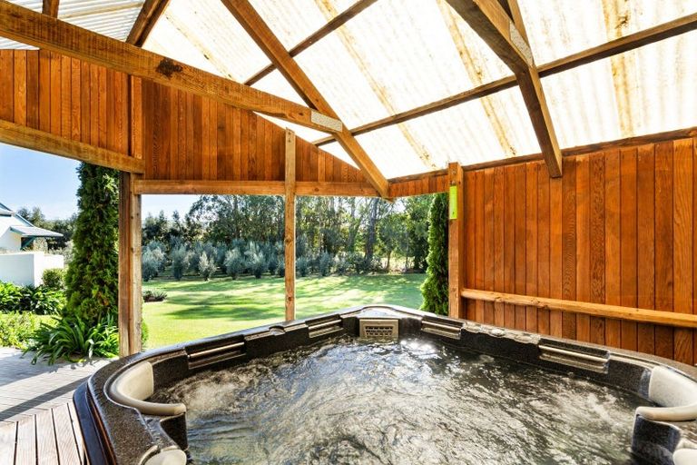 Photo of property in 31 Rotowhenua Road, Poraiti, Napier, 4182