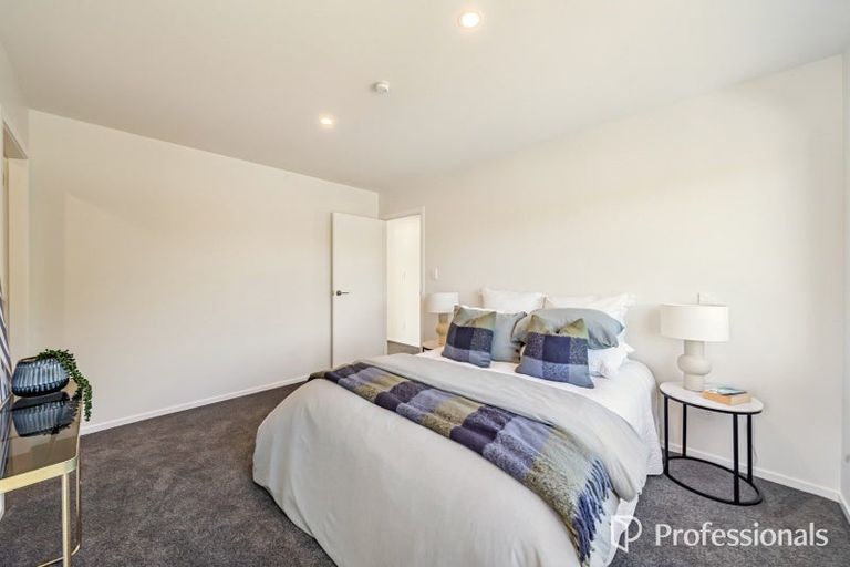 Photo of property in 24b Wainuiomata Road, Wainuiomata, Lower Hutt, 5014