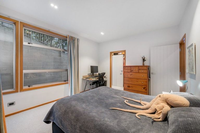 Photo of property in 2 Arakan Way, Khandallah, Wellington, 6035