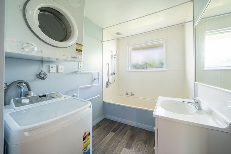 Photo of property in 2/26 Mona Vale Avenue, Riccarton, Christchurch, 8011