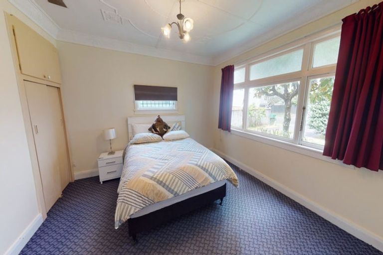 Photo of property in 8 Guy Avenue, Takaro, Palmerston North, 4410