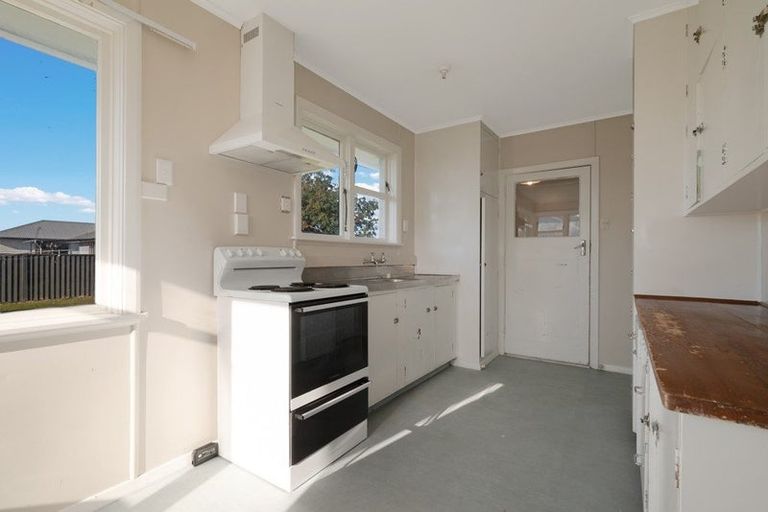 Photo of property in 32 Carisbrooke Street, Aranui, Christchurch, 8061