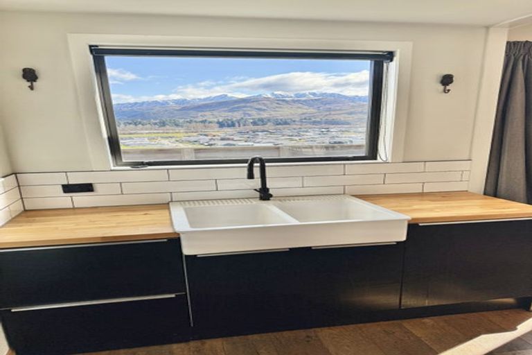 Photo of property in 28 Myles Way, Lower Shotover, Queenstown, 9304
