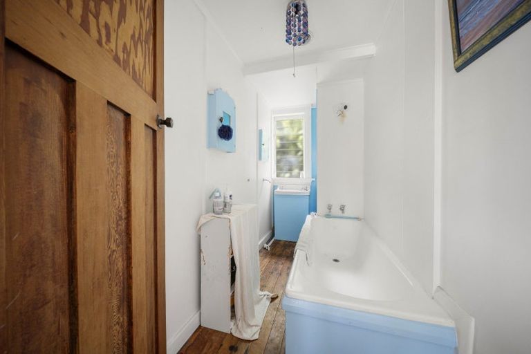 Photo of property in 41b Wallis Street, Raglan, 3225