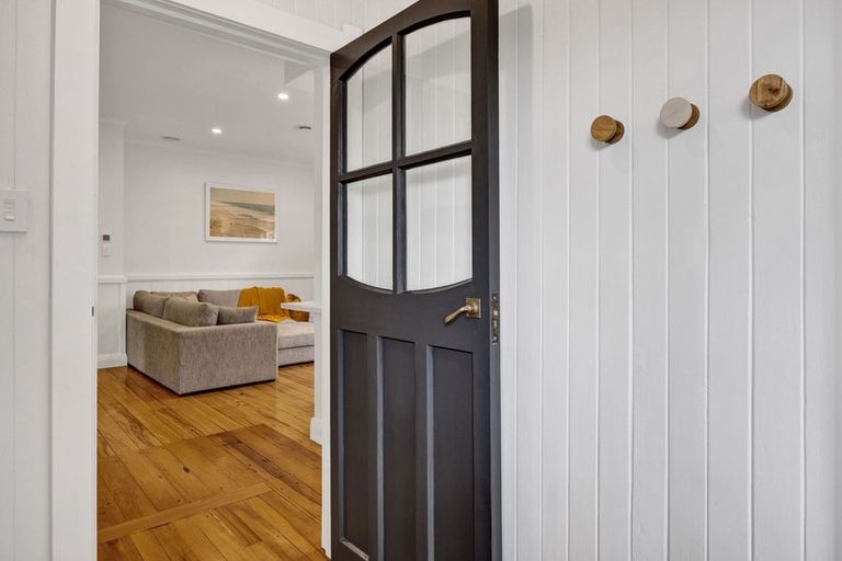 Photo of property in 211 Coronation Avenue, Welbourn, New Plymouth, 4310