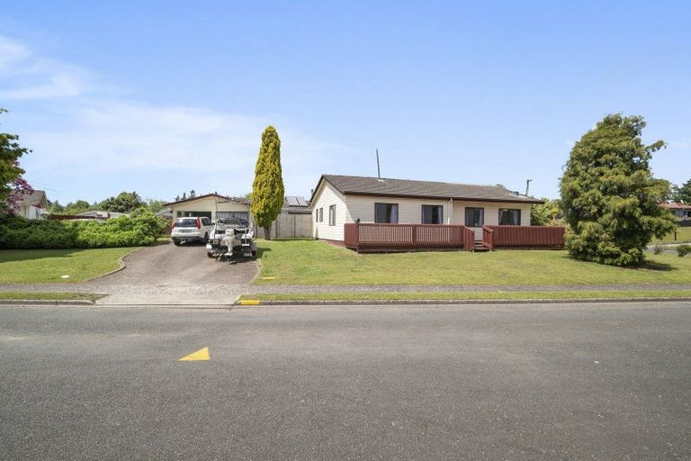 Photo of property in 1 Deborah Place, Mangakakahi, Rotorua, 3015