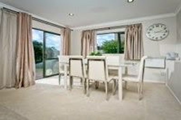 Photo of property in 62 Laurel Oak Drive, Schnapper Rock, Auckland, 0632