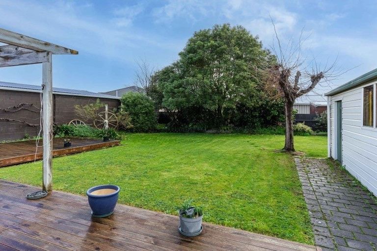 Photo of property in 44 Queen Street, Feilding, 4702