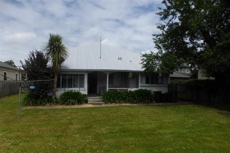 Photo of property in 125 Holly Road, St Albans, Christchurch, 8014