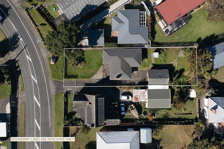 Photo of property in 46 Taikata Road, Te Atatu Peninsula, Auckland, 0610