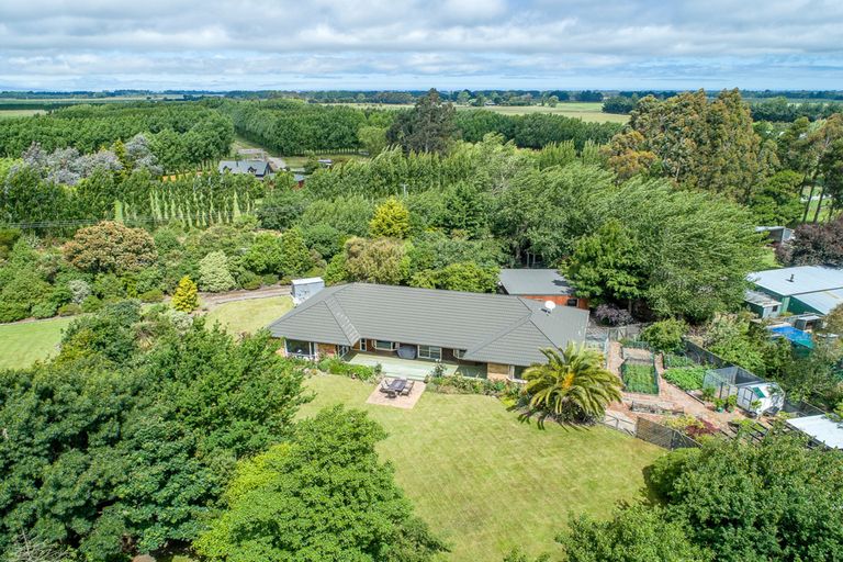 Photo of property in 25 Stephens Road, Leeston, 7682