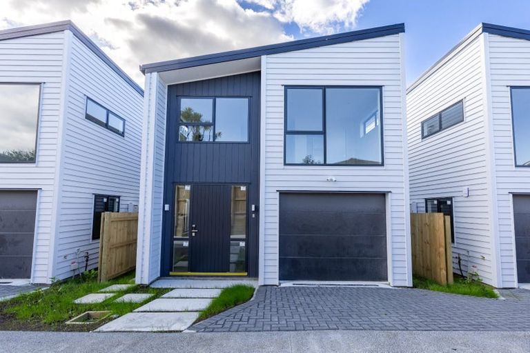 Photo of property in 6d Kaweka Street, New Lynn, Auckland, 0600