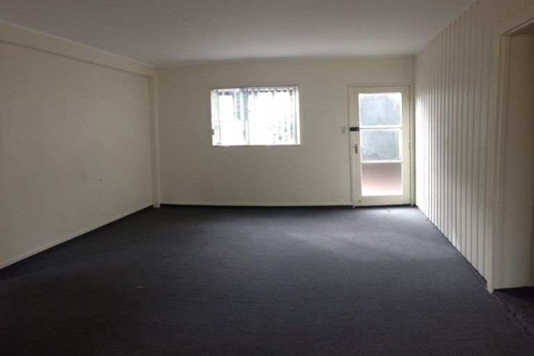 Photo of property in 421 Don Buck Road, Massey, Auckland, 0614