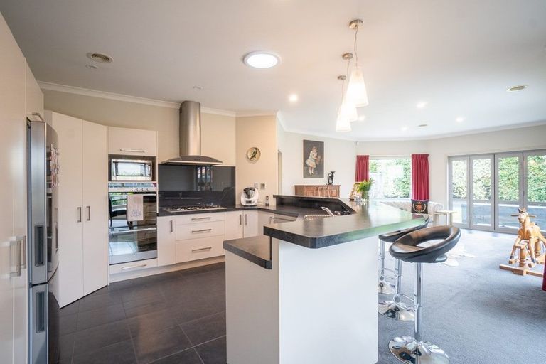 Photo of property in 3 Peppertree Glade, Kelvin Grove, Palmerston North, 4414