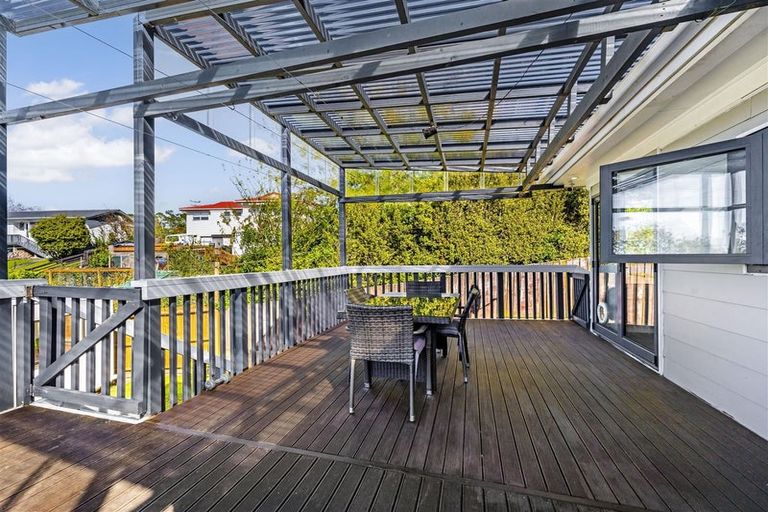 Photo of property in 3 Rehia Road, Massey, Auckland, 0614