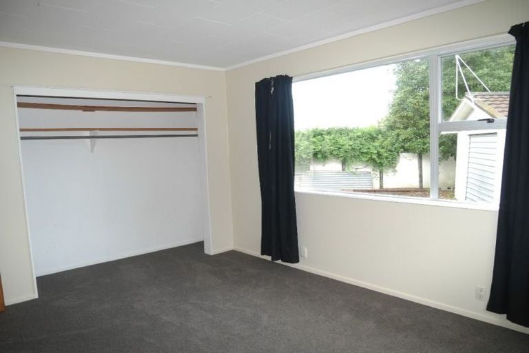 Photo of property in 43 Arawhata Road, Paraparaumu, 5032