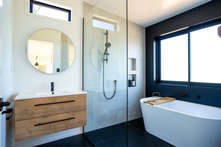 Photo of property in 110 Mornington Way, Parua Bay, Onerahi, 0192