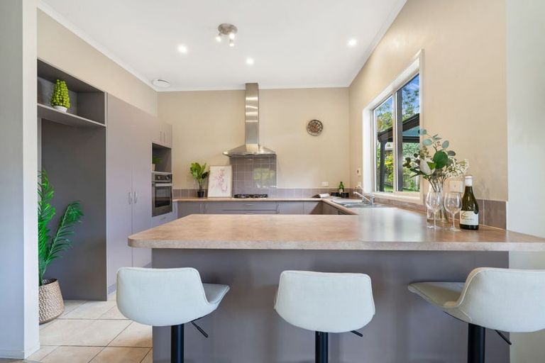Photo of property in 8 Neaptide Close, Red Beach, 0932