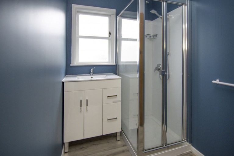 Photo of property in 11 Renfrew Place, Highbury, Palmerston North, 4412