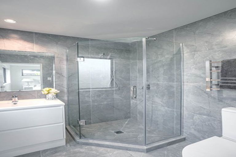 Photo of property in 40d Innismara Avenue, Wattle Downs, Auckland, 2103
