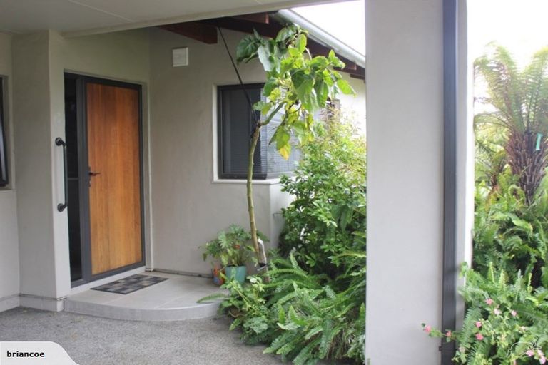 Photo of property in 2 Saint Hill Lane, Havelock North, 4130