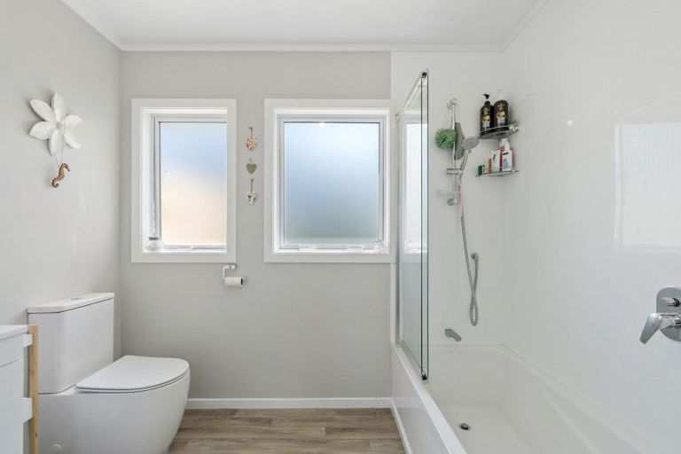 Photo of property in 78a Atkinson Avenue, Otaki Beach, Otaki, 5512