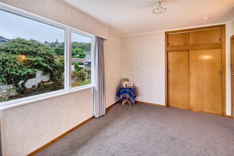 Photo of property in 16 Clematis Grove, Maungaraki, Lower Hutt, 5010