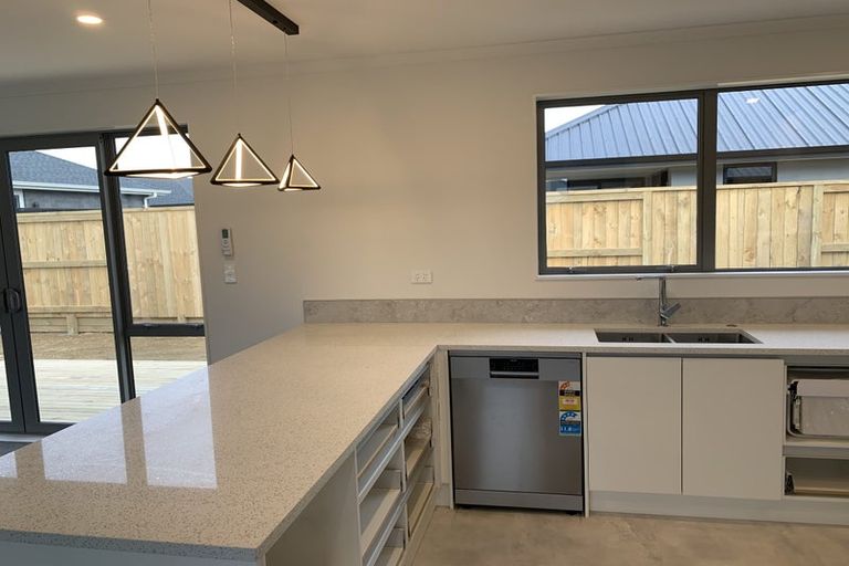 Photo of property in 30 Ruru Street, Cambridge, 3434