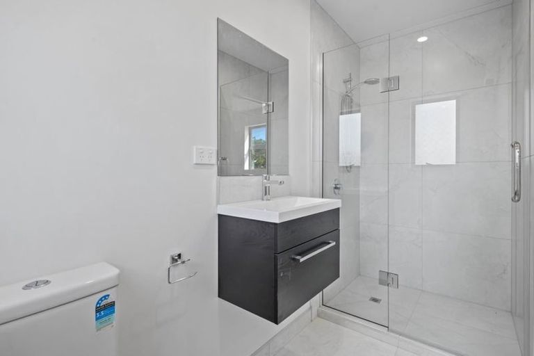 Photo of property in 5/2 Huia Street, Riccarton, Christchurch, 8041