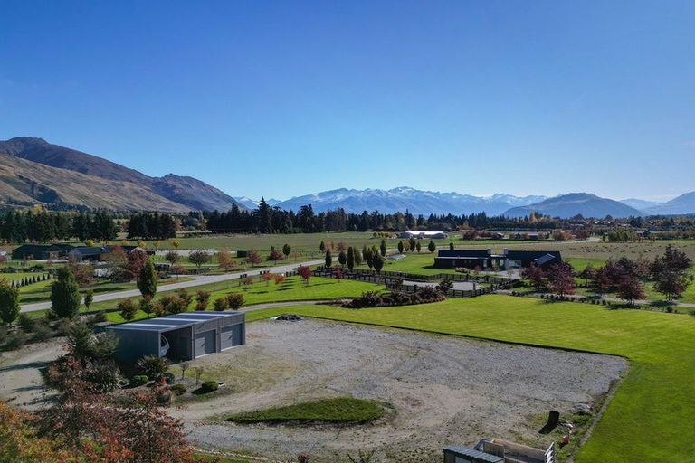 Photo of property in 14 Little Orchard Way, Wanaka, 9382