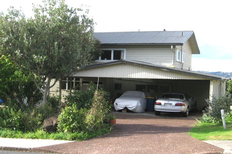 Photo of property in 3 Kelvin Crescent, Te Atatu Peninsula, Auckland, 0610