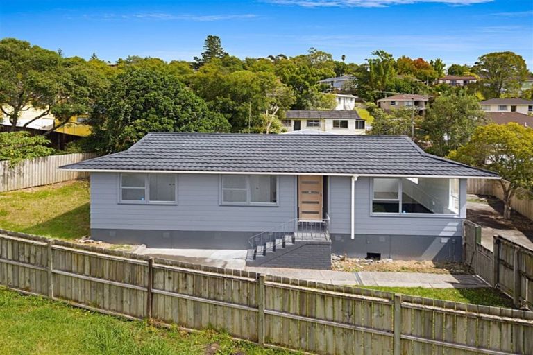 Photo of property in 25 Hewlett Road, Massey, Auckland, 0614