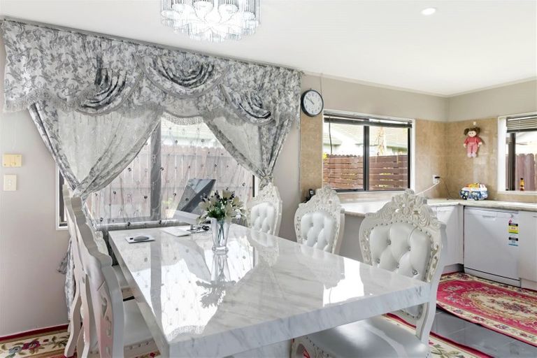 Photo of property in 79 Pooks Road, Ranui, Auckland, 0612