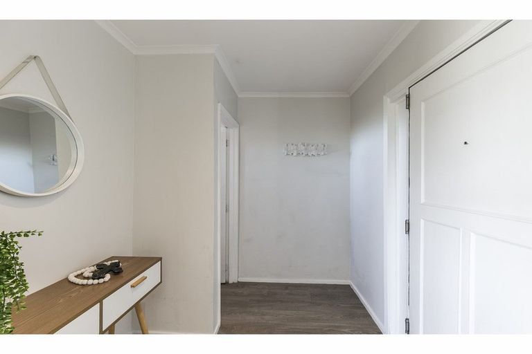 Photo of property in 36 Orangi Kaupapa Road, Northland, Wellington, 6012