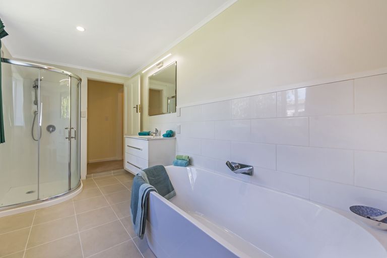 Photo of property in 6 Campbell Drive, Warkworth, 0910