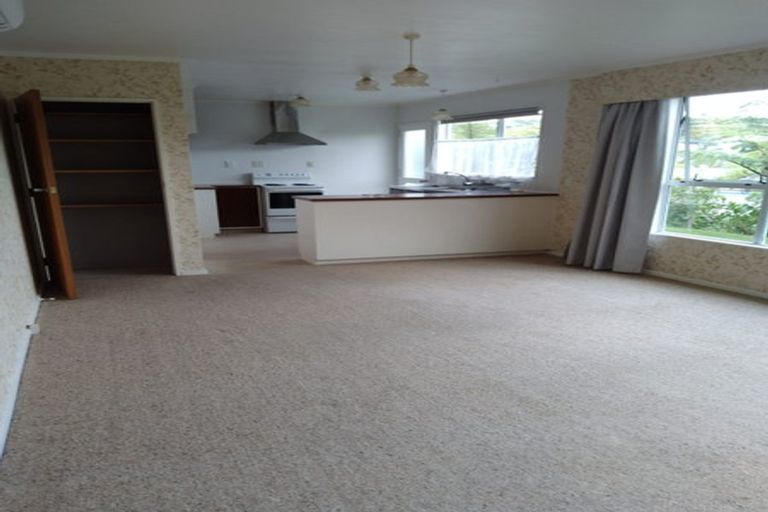 Photo of property in 85 Baylands Drive, Newlands, Wellington, 6037