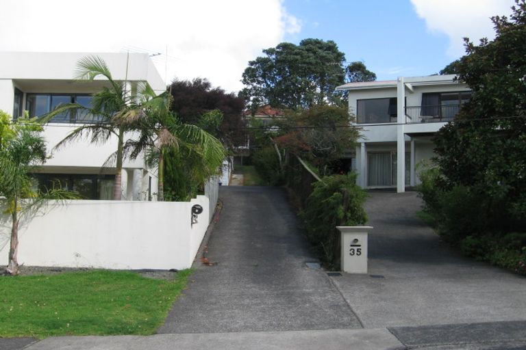 Photo of property in 37a Parr Terrace, Castor Bay, Auckland, 0620