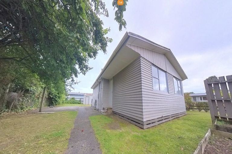 Photo of property in 1 Toi Grove, Turangi, 3334
