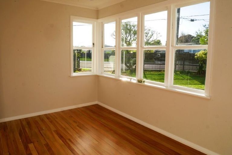 Photo of property in 12 Arawhata Road, Paraparaumu, 5032