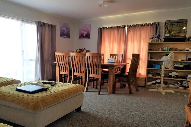 Photo of property in 1/19 Weetman Drive, Browns Bay, Auckland, 0630