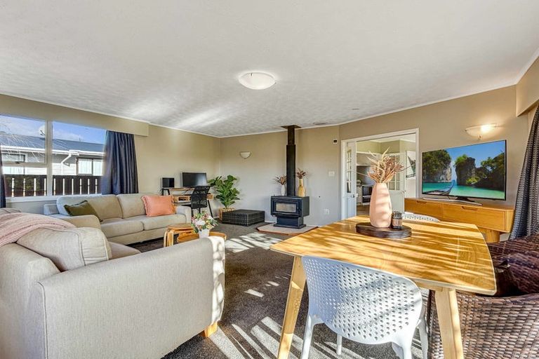 Photo of property in 50 Sylvan Avenue, Waikanae, 5036