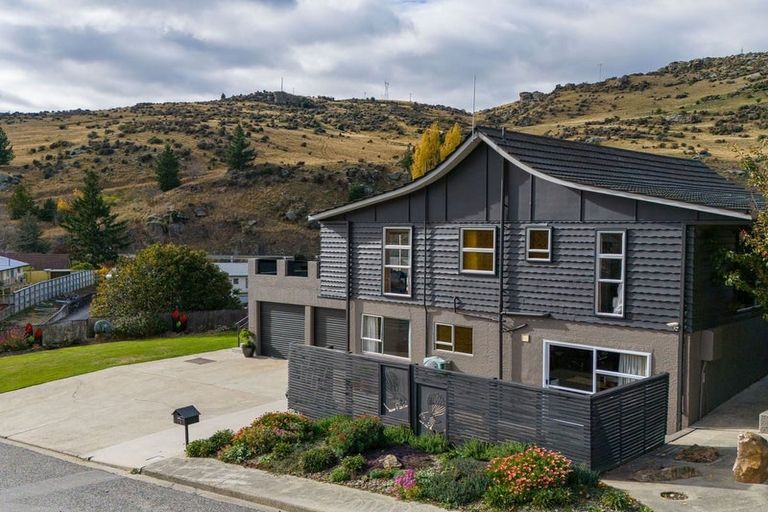 Photo of property in 5 Teviot Street, Roxburgh, 9500