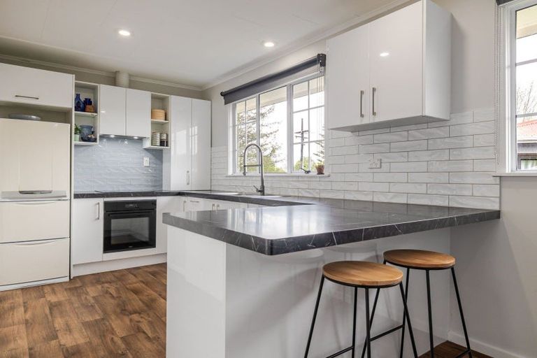 Photo of property in 24a Lethbridge Street, Feilding, 4702