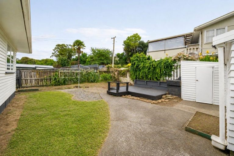 Photo of property in 16 Manapouri Place, Glenview, Hamilton, 3206