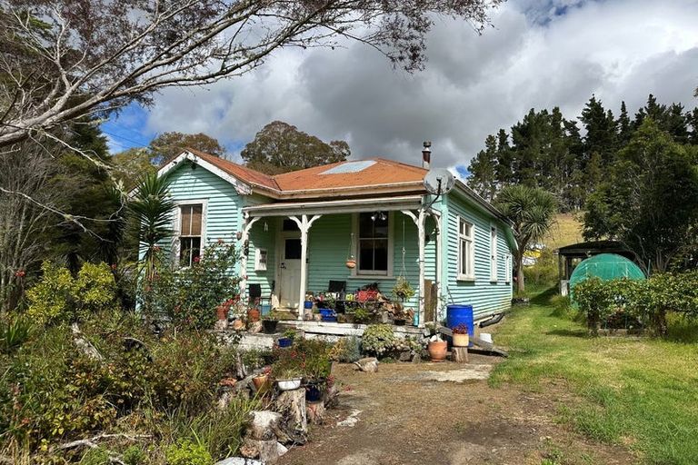 Photo of property in 33 Donnellys Station Road, Donnellys Crossing, Dargaville, 0379