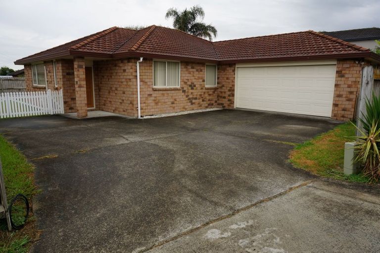 Photo of property in 34 Morewa Place, Takanini, 2112