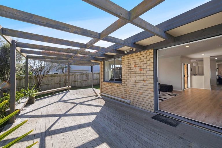Photo of property in 18 Brittany Drive, Henderson, Auckland, 0612