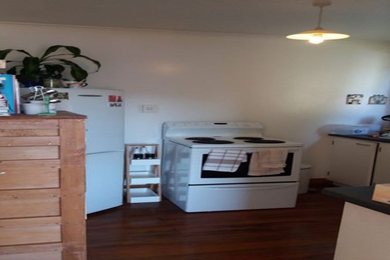 Photo of property in 82 Collier Avenue, Karori, Wellington, 6012